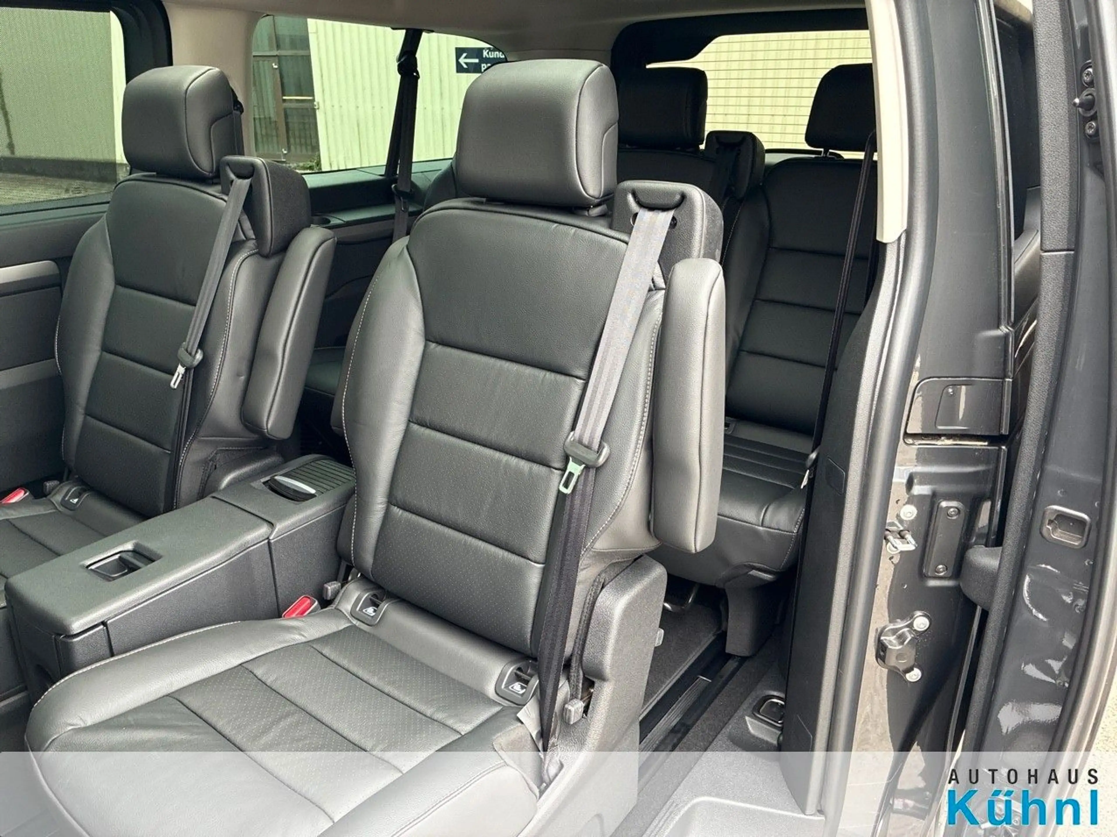 Peugeot Traveller Allure L3 Diesel 180 EAT8 — photo 13