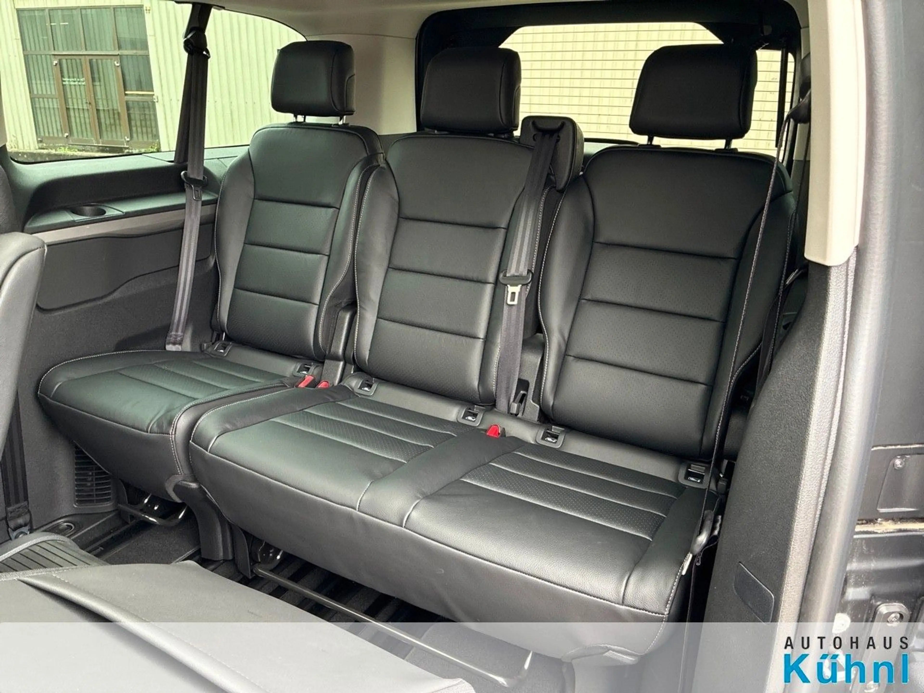 Peugeot Traveller Allure L3 Diesel 180 EAT8 — photo 14
