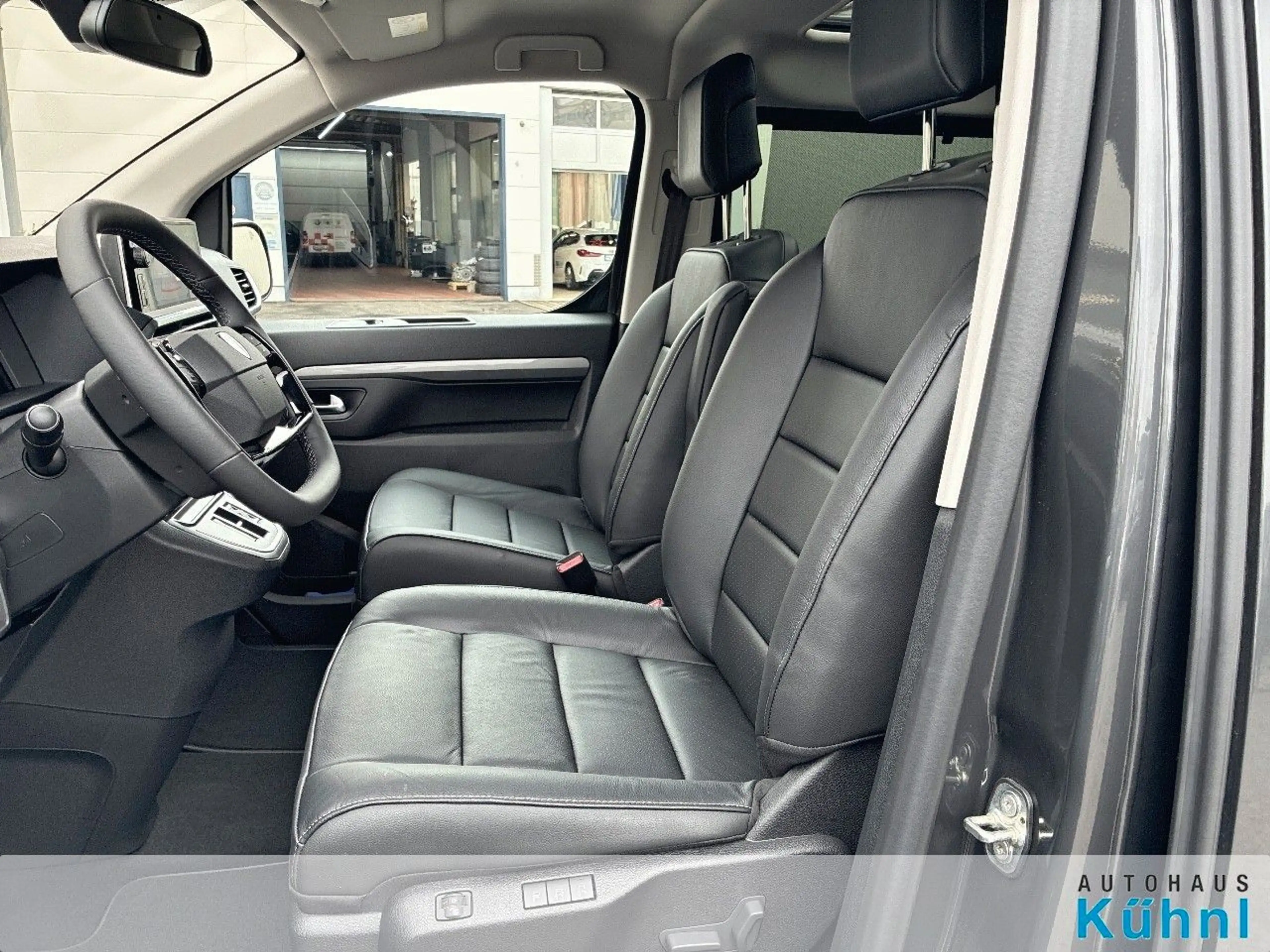 Peugeot Traveller Allure L3 Diesel 180 EAT8 — photo 9
