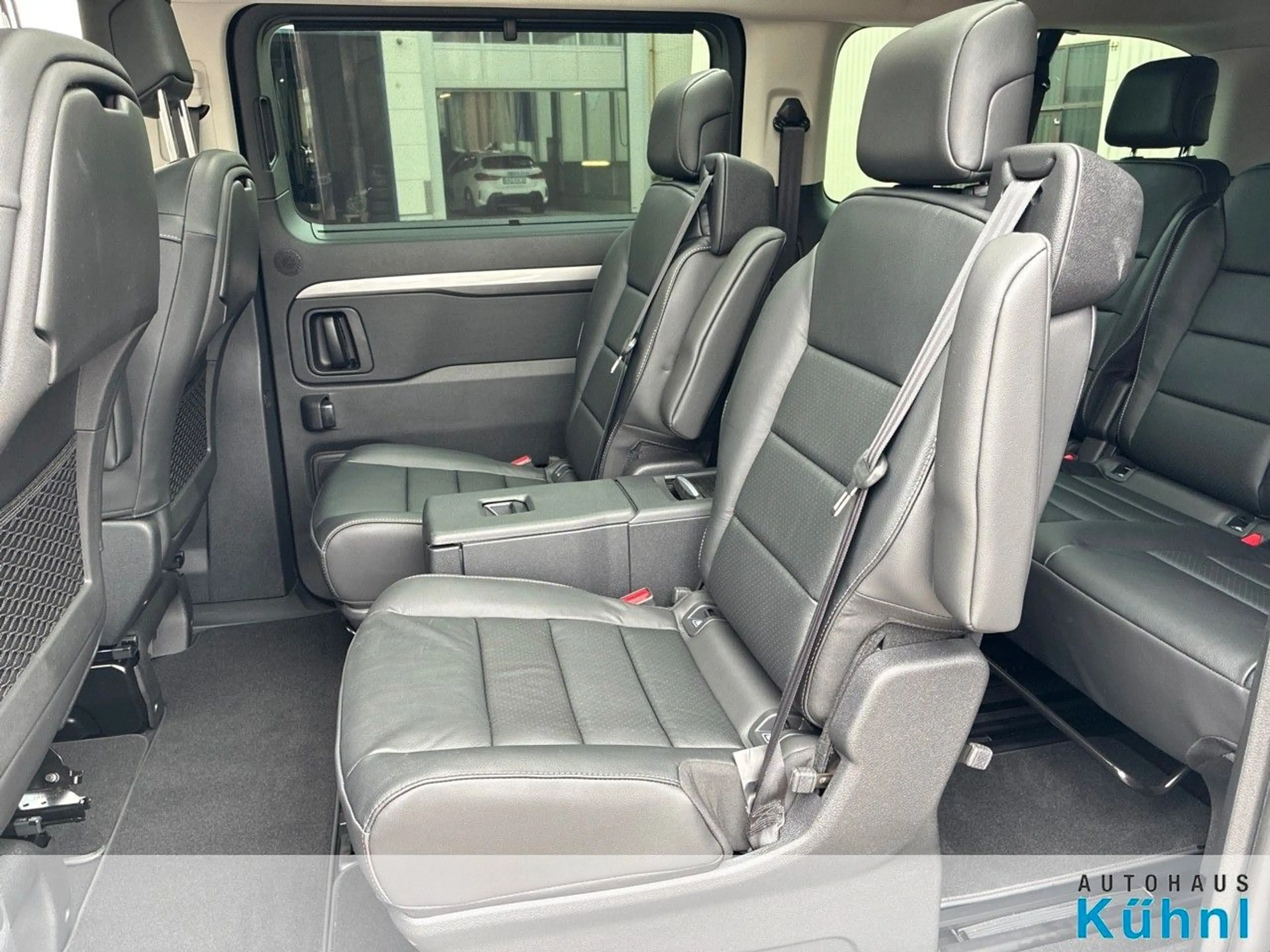 Peugeot Traveller Allure L3 Diesel 180 EAT8 — photo 10