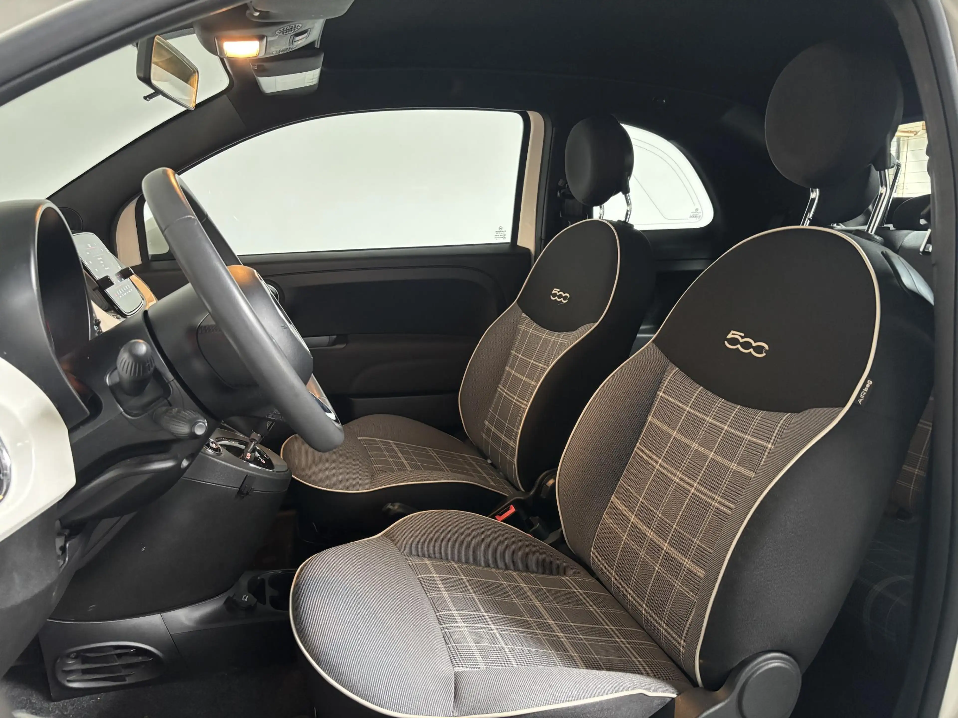 Fiat 500C 1.2 Automaat Lounge Cruise Control Navigatie Airco — photo 3