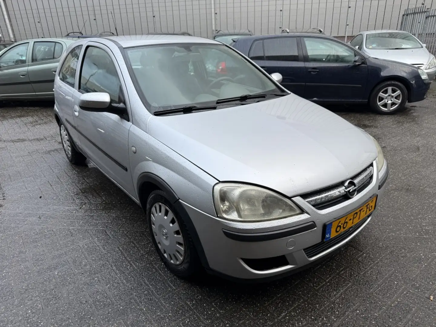 Opel Corsa 1.2-16V Enjoy Gris - 2