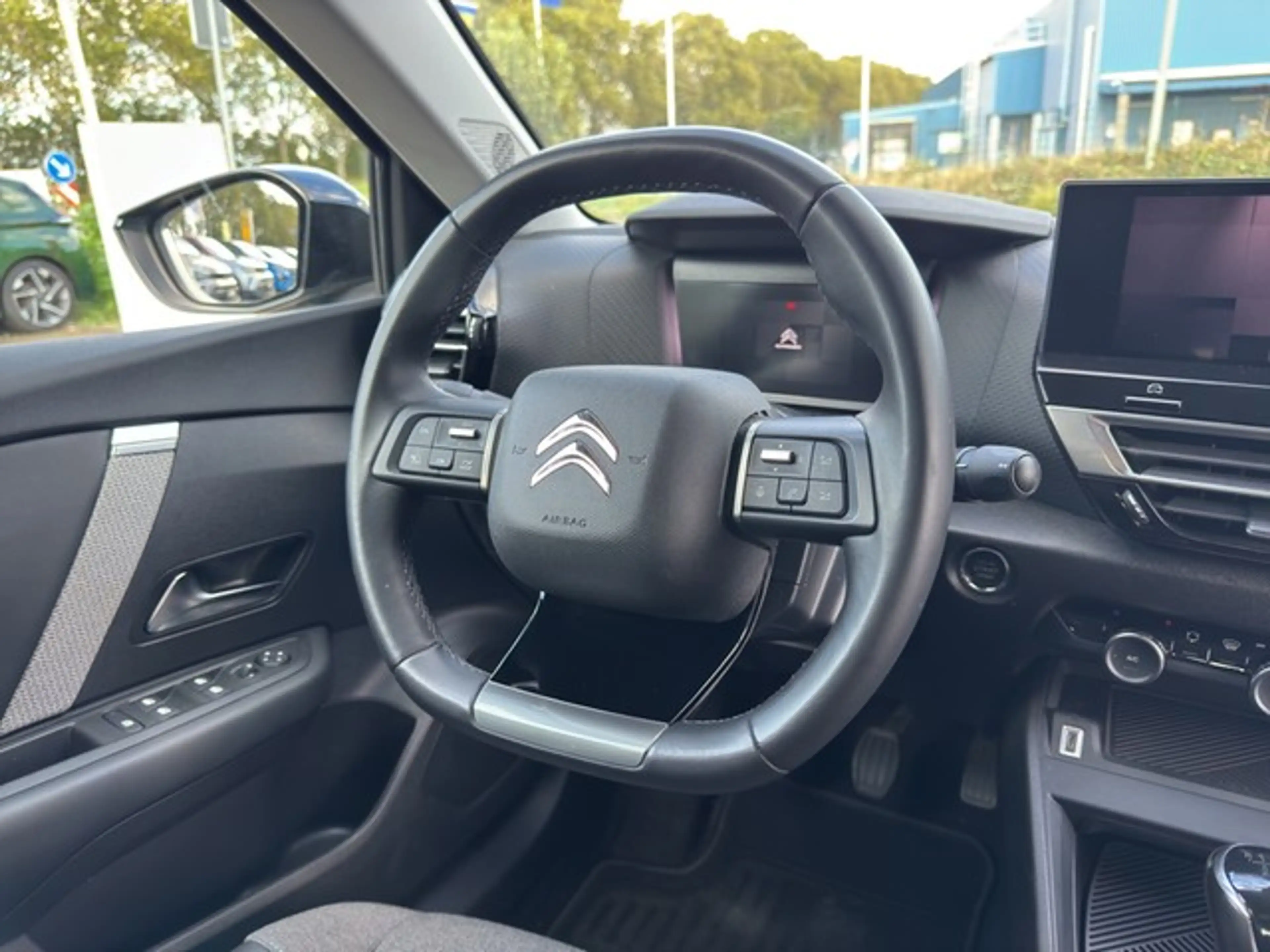 Citroen C4 PureTech 130 S&S Shine Navi+LED+HUD+CAM+PDC v/h+ — photo 12