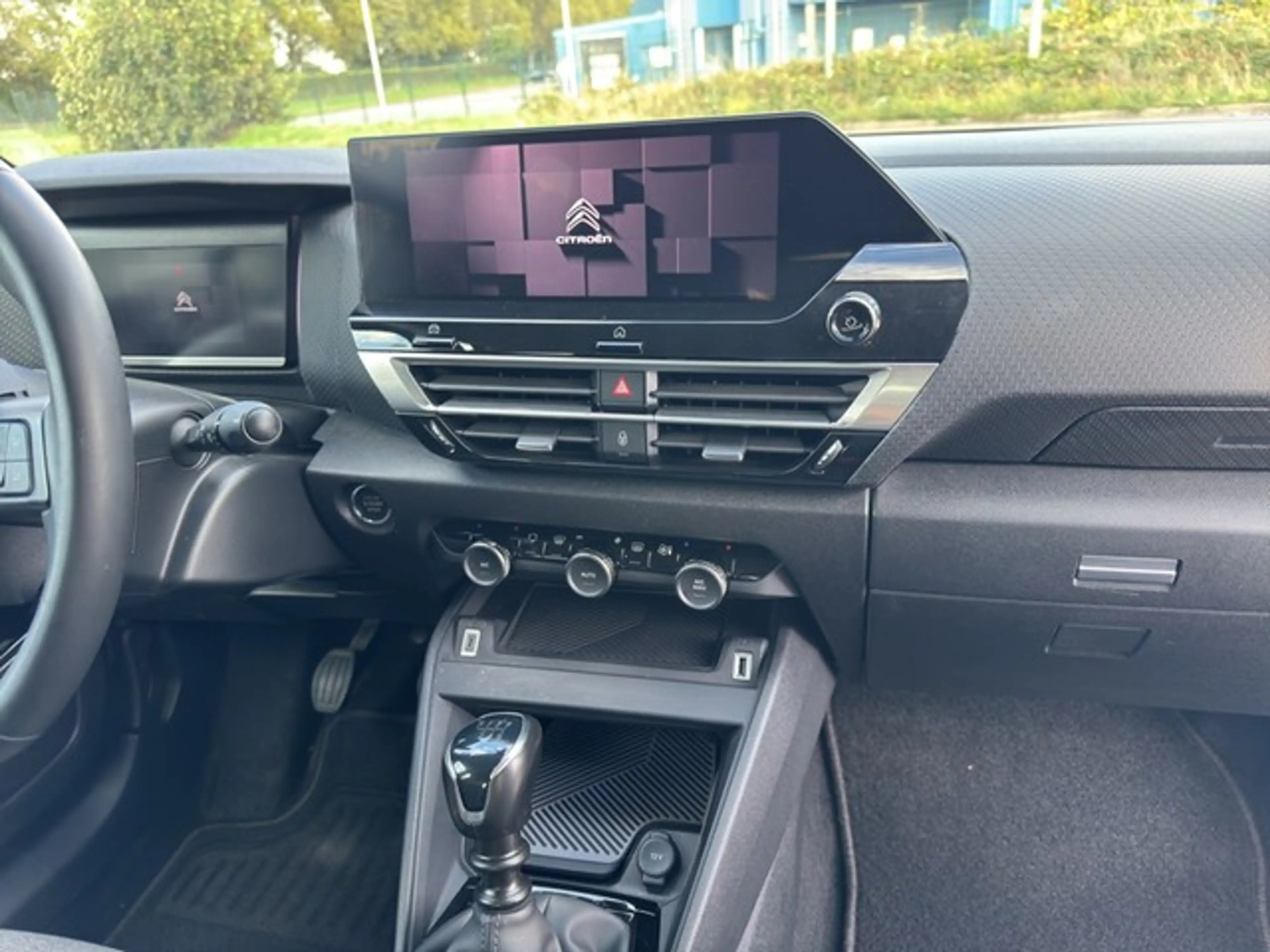 Citroen C4 PureTech 130 S&S Shine Navi+LED+HUD+CAM+PDC v/h+ — photo 11