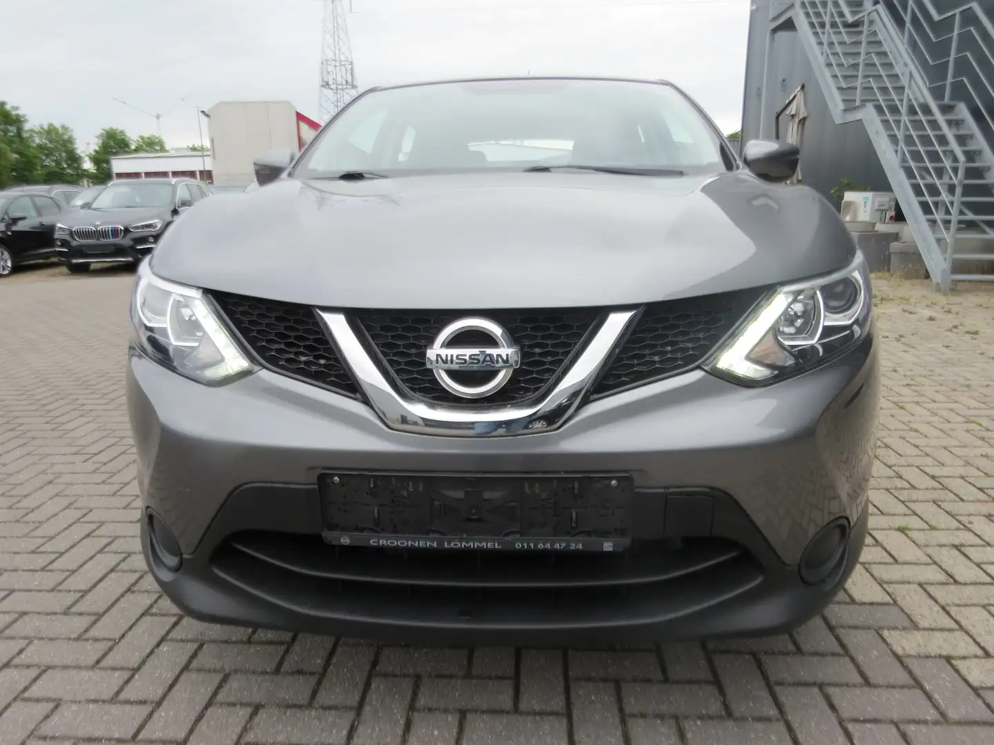 Nissan Qashqai 1.2 DIG-T 2WD Visia Gris - 2