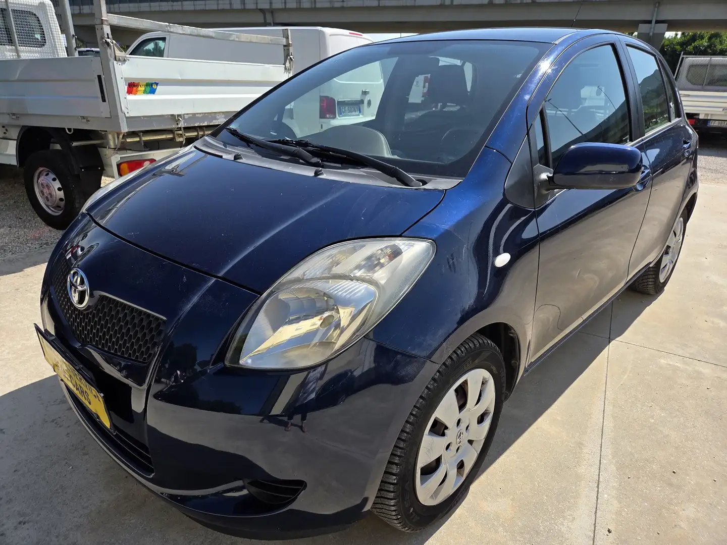 Toyota Yaris Yaris 5p 1.3 Sol Blau - 1