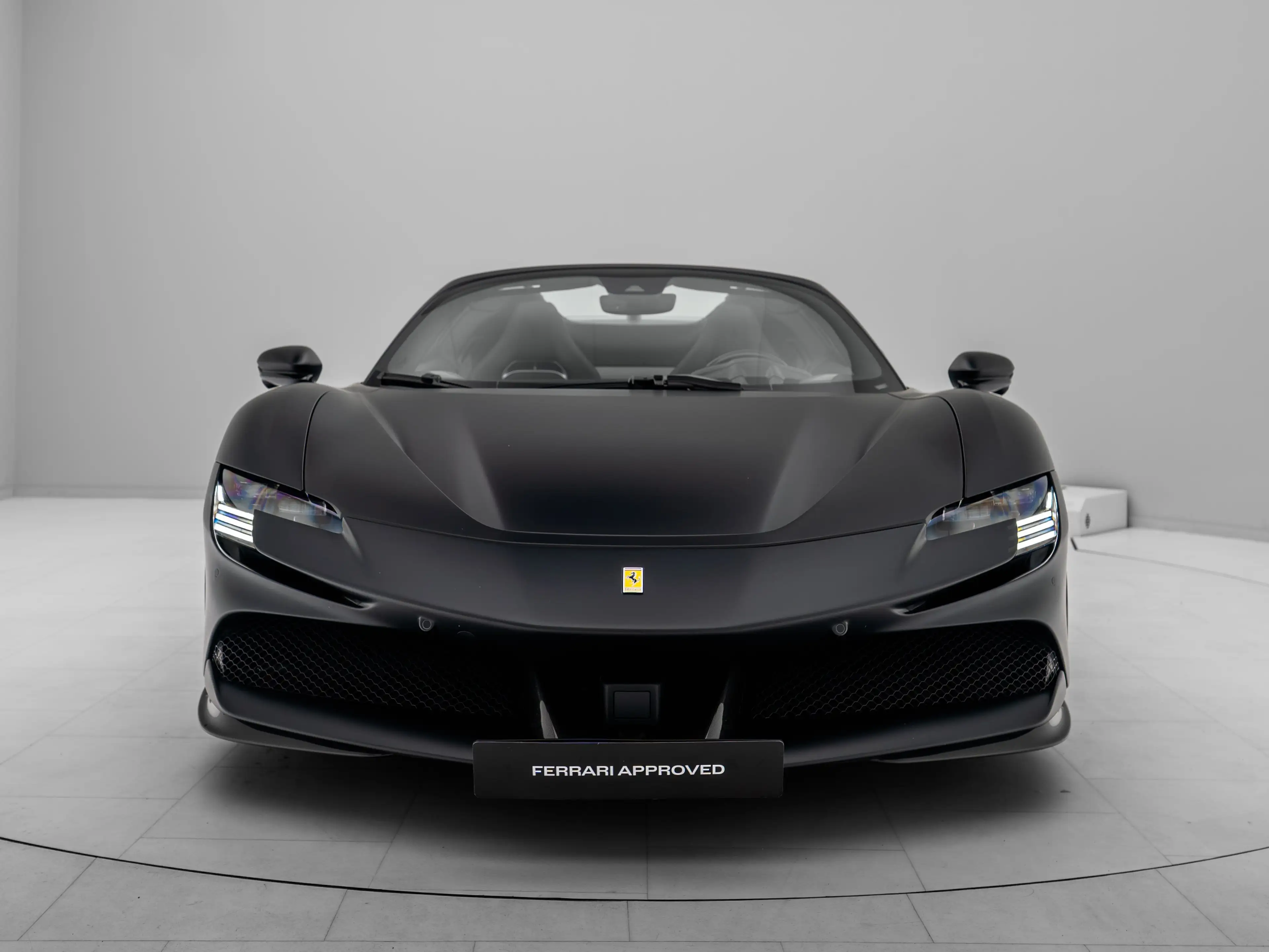 Ferrari SF90 Spider NERO OPACO - FERRARI HAMBURG — photo 2