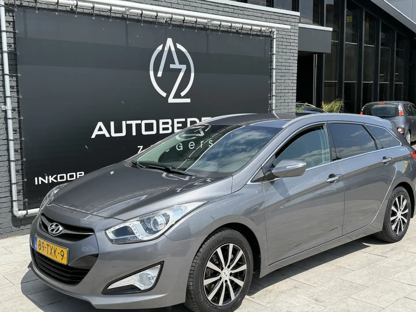 Hyundai i40 Wagon 1.6 GDI Blue Business Edition Grijs - 2