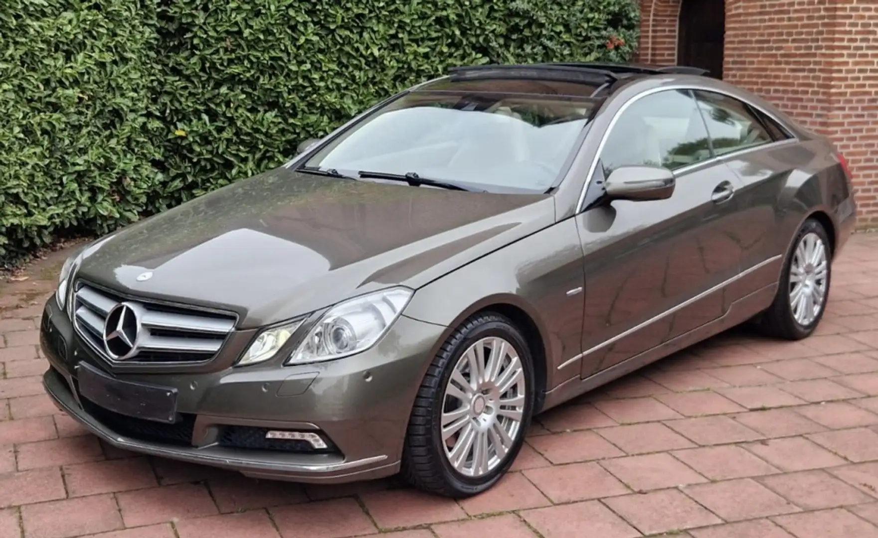 Mercedes-Benz E 250 Coupé 250CDI BE Aut. - 1