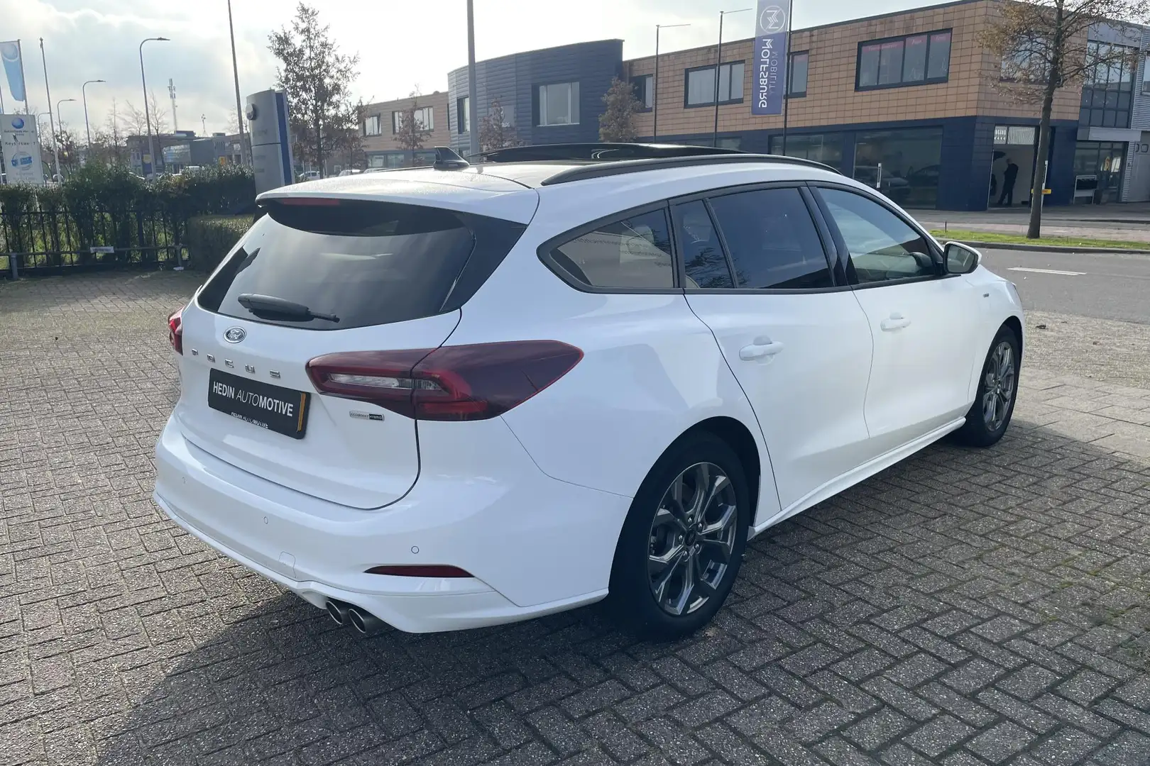 Ford Focus Wagon 1.0 EcoBoost Hybrid ST Line Blanc - 2