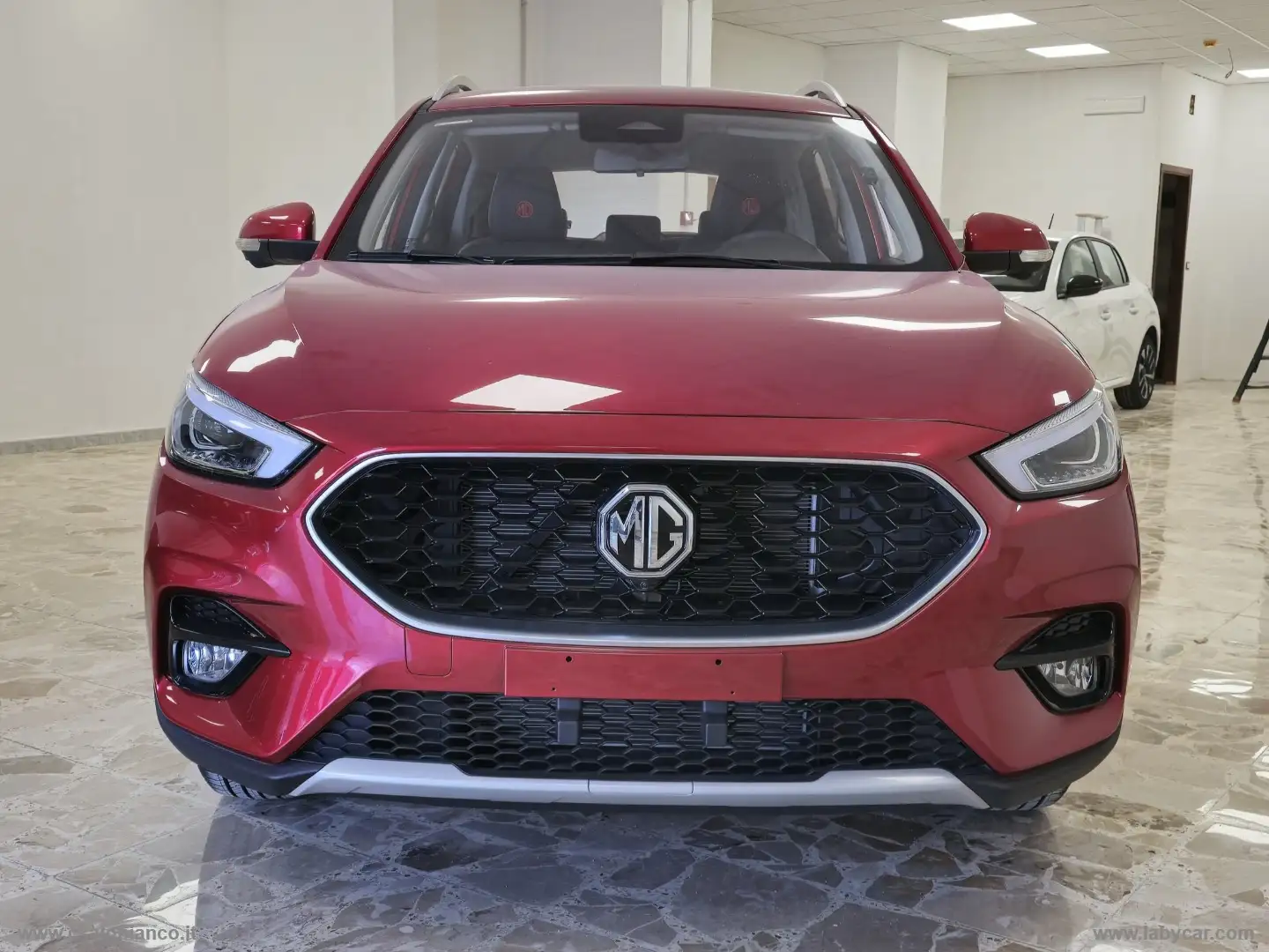 MG ZS 1.5 VTi-tech Luxury Rosso - 1