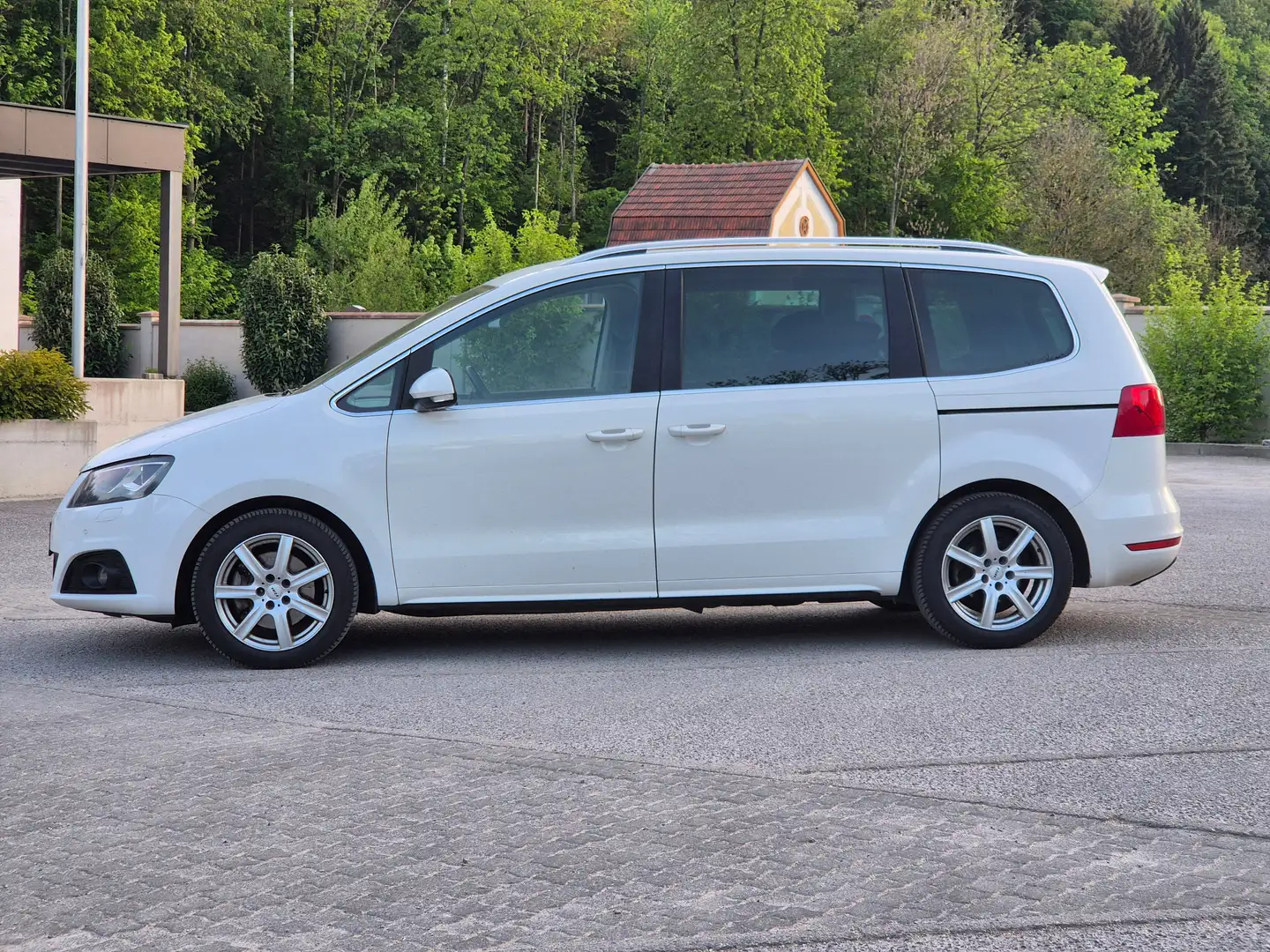 SEAT Alhambra 7-Sitzer 2,0 TDI CR DPF DSG Style Weiß - 2