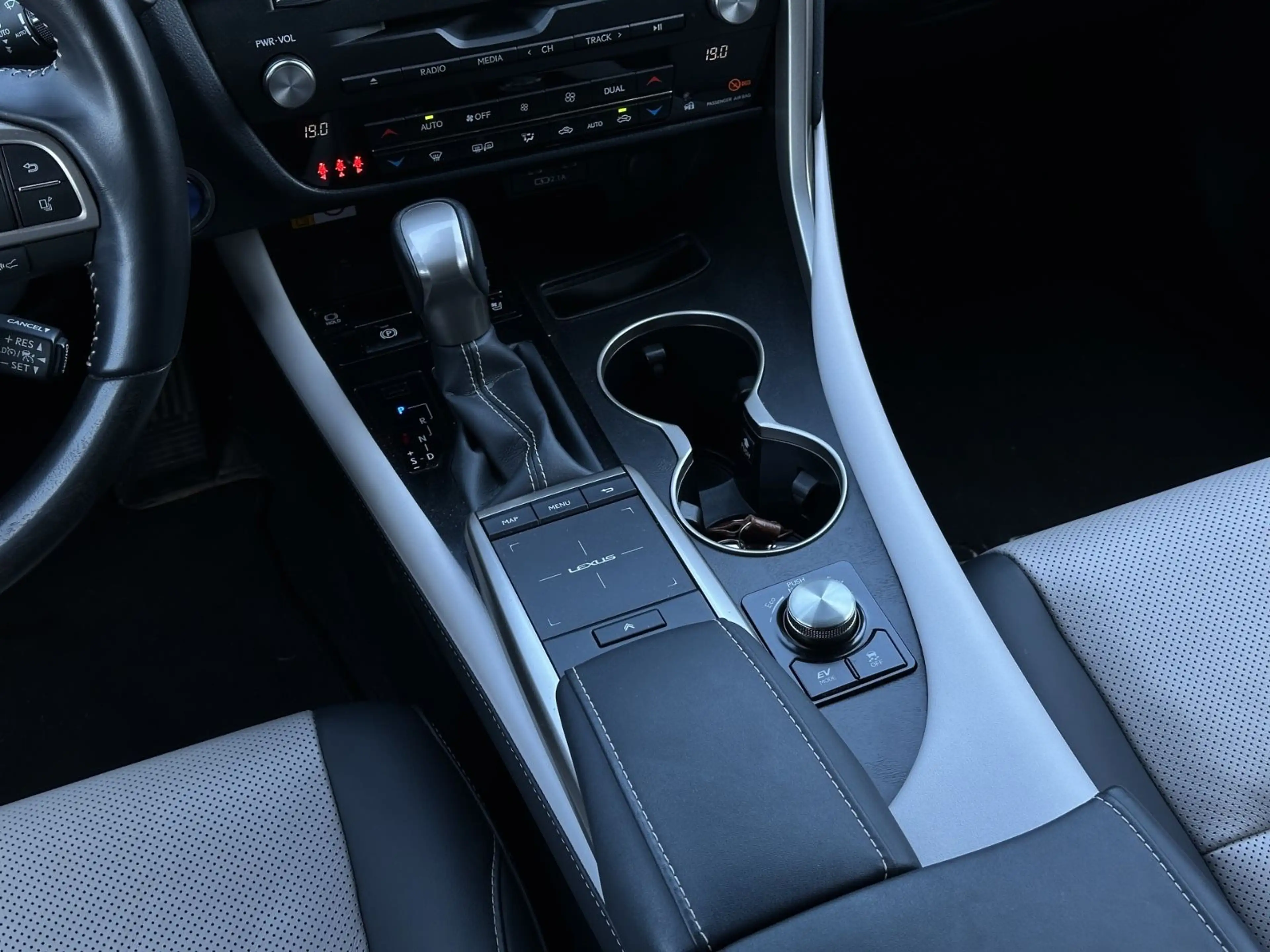 Lexus RX 450h RX450°GARANTIE°HUD°ACC°ST-HT°VENT°MEM°KAM° — photo 9