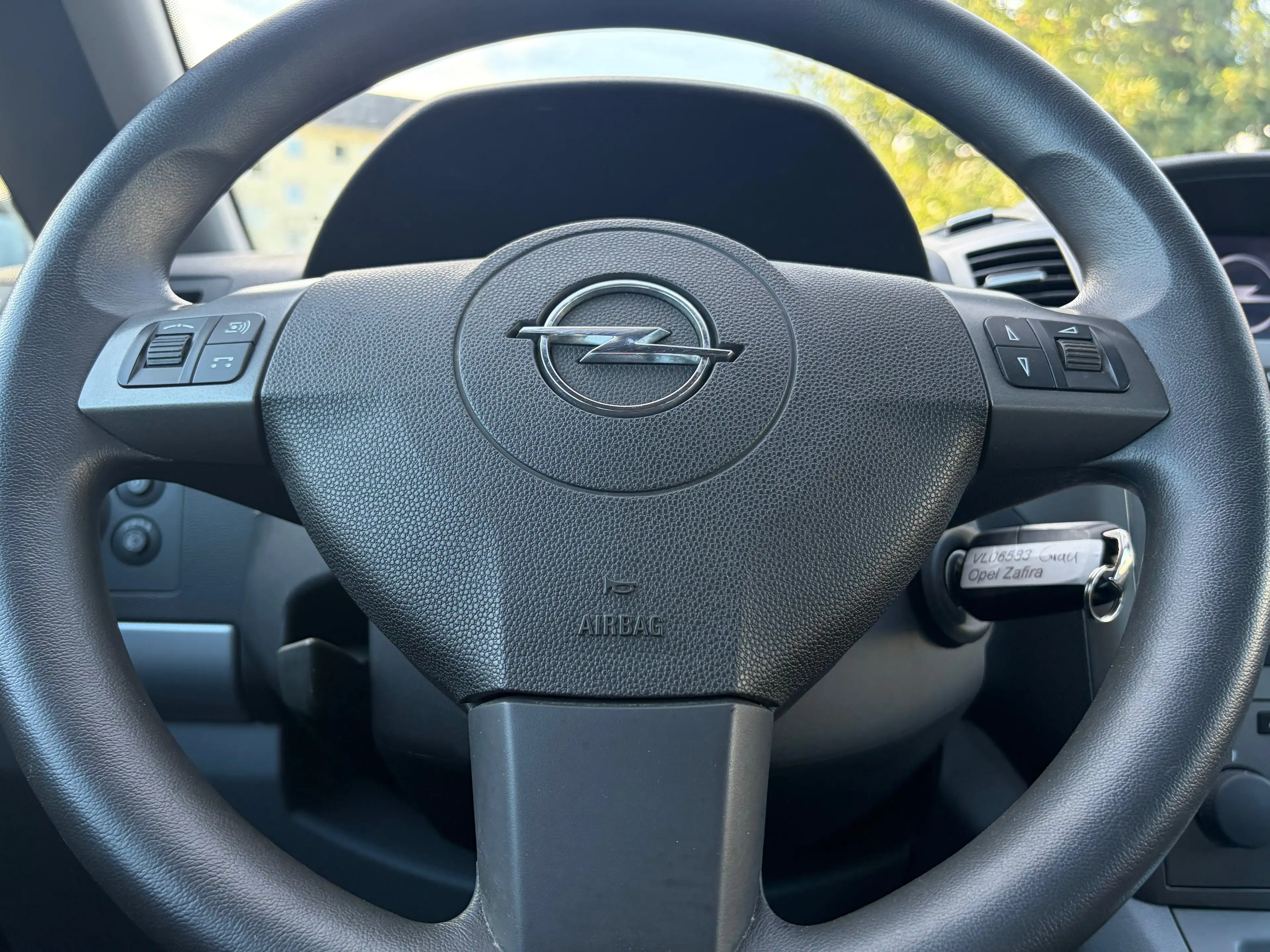 Opel Zafira Automatik*7.Sitze*1.Hand*Navi*AHK*BT*PDC*Temp.* — photo 14