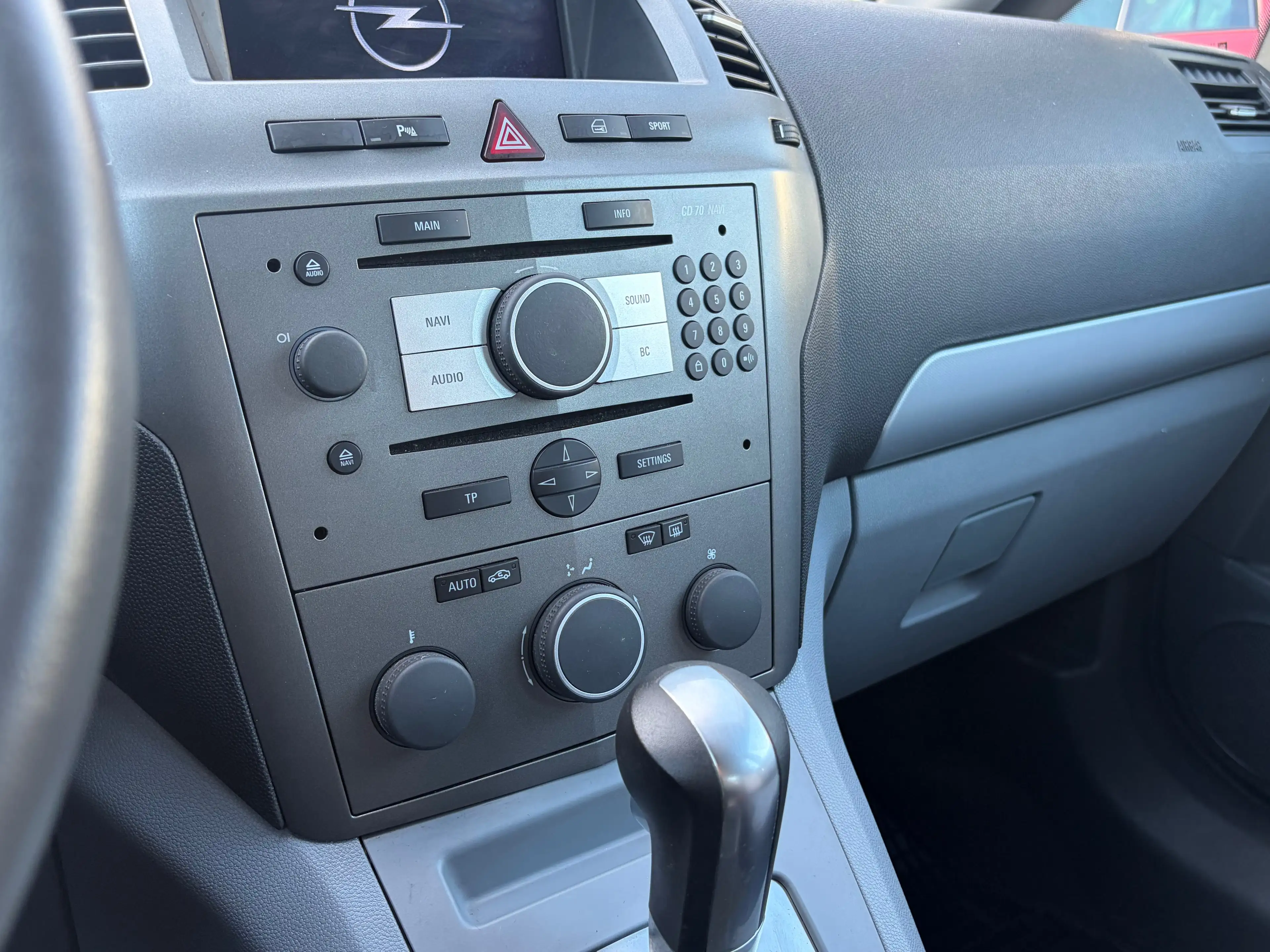 Opel Zafira Automatik*7.Sitze*1.Hand*Navi*AHK*BT*PDC*Temp.* — photo 12