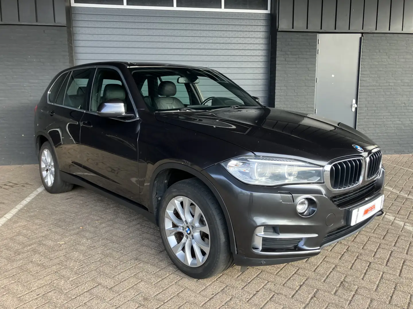 BMW X5 xDrive25d XENON-LEDER-AHK Gris - 1
