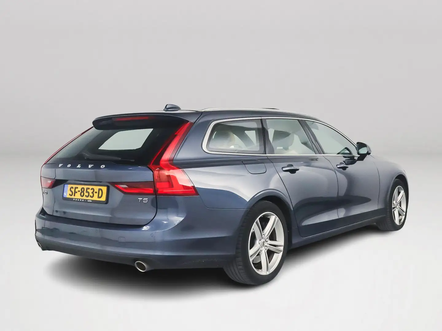 Volvo V90 T5 Aut. Momentum | Panoramadak | 360° camera | Sto Blauw - 2