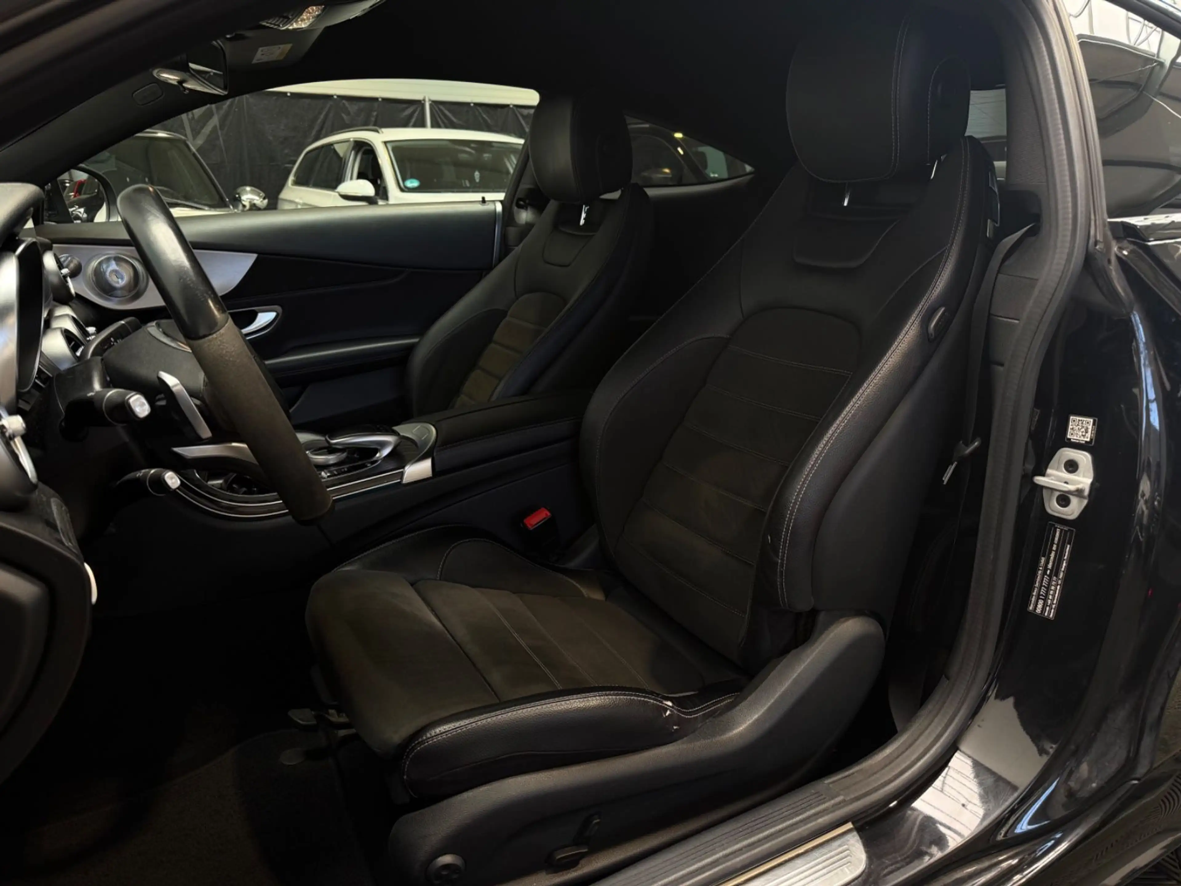 Mercedes-Benz C 400 Coupe *AMG Night Edition*LED*Burmester* — photo 11