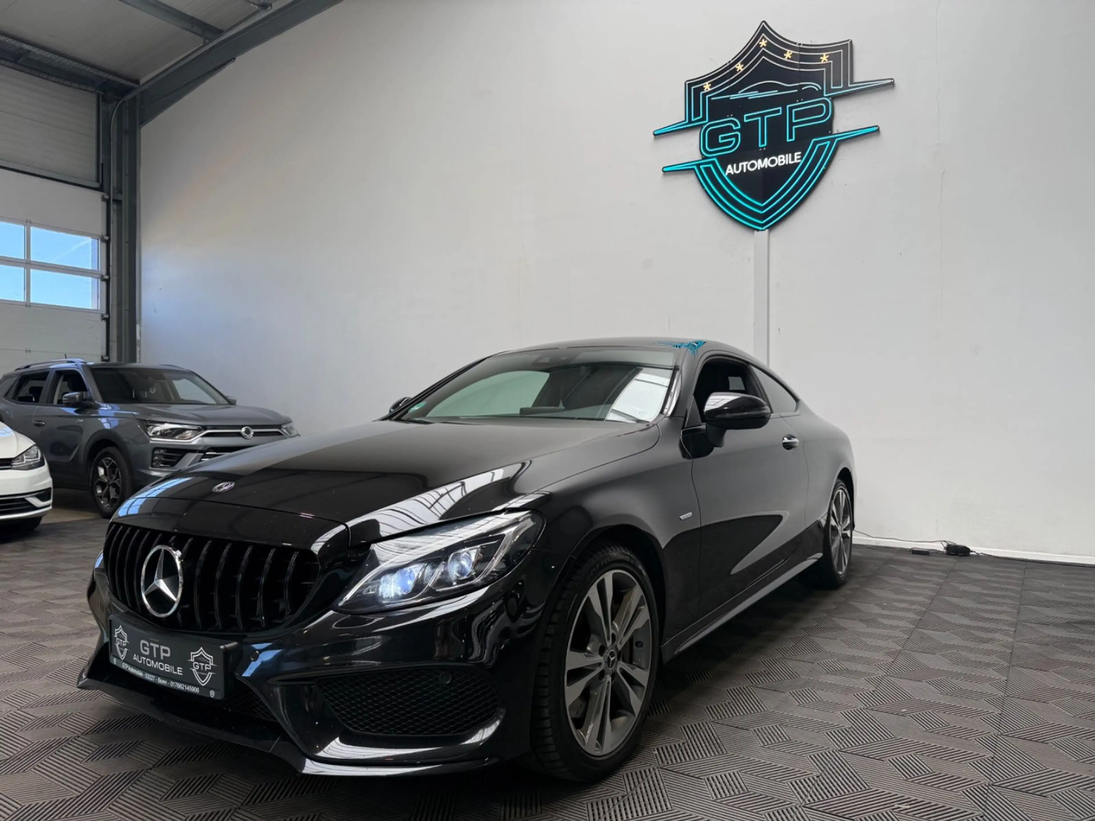 Mercedes-Benz C 400 Coupe *AMG Night Edition*LED*Burmester* — photo 4