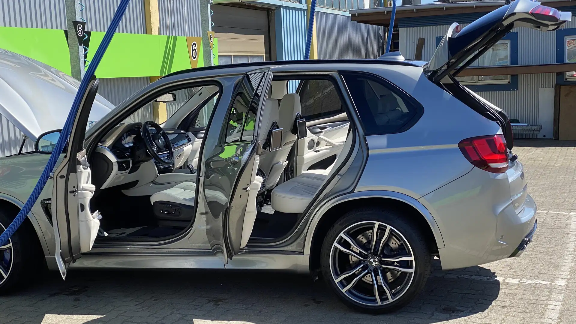 BMW X5 M X5M - 1