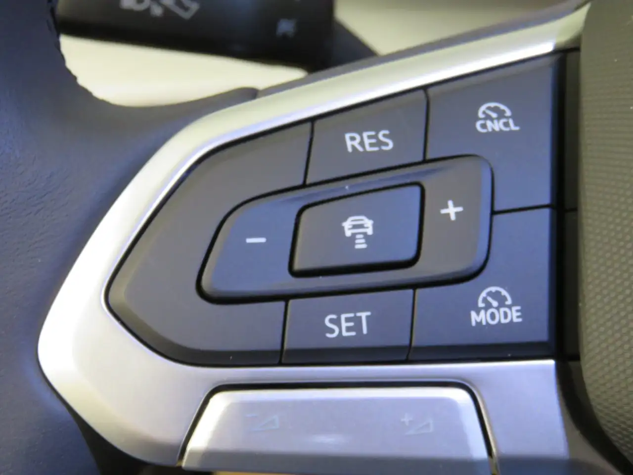 Volkswagen Golf Rabbit TSI 11