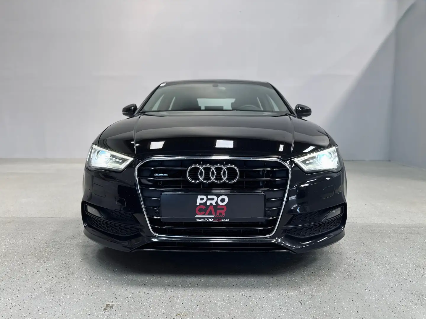 Audi A3 1,8 TFSI quattro S-Line *Bi-Xenon/Navi/Leder/* Schwarz - 2