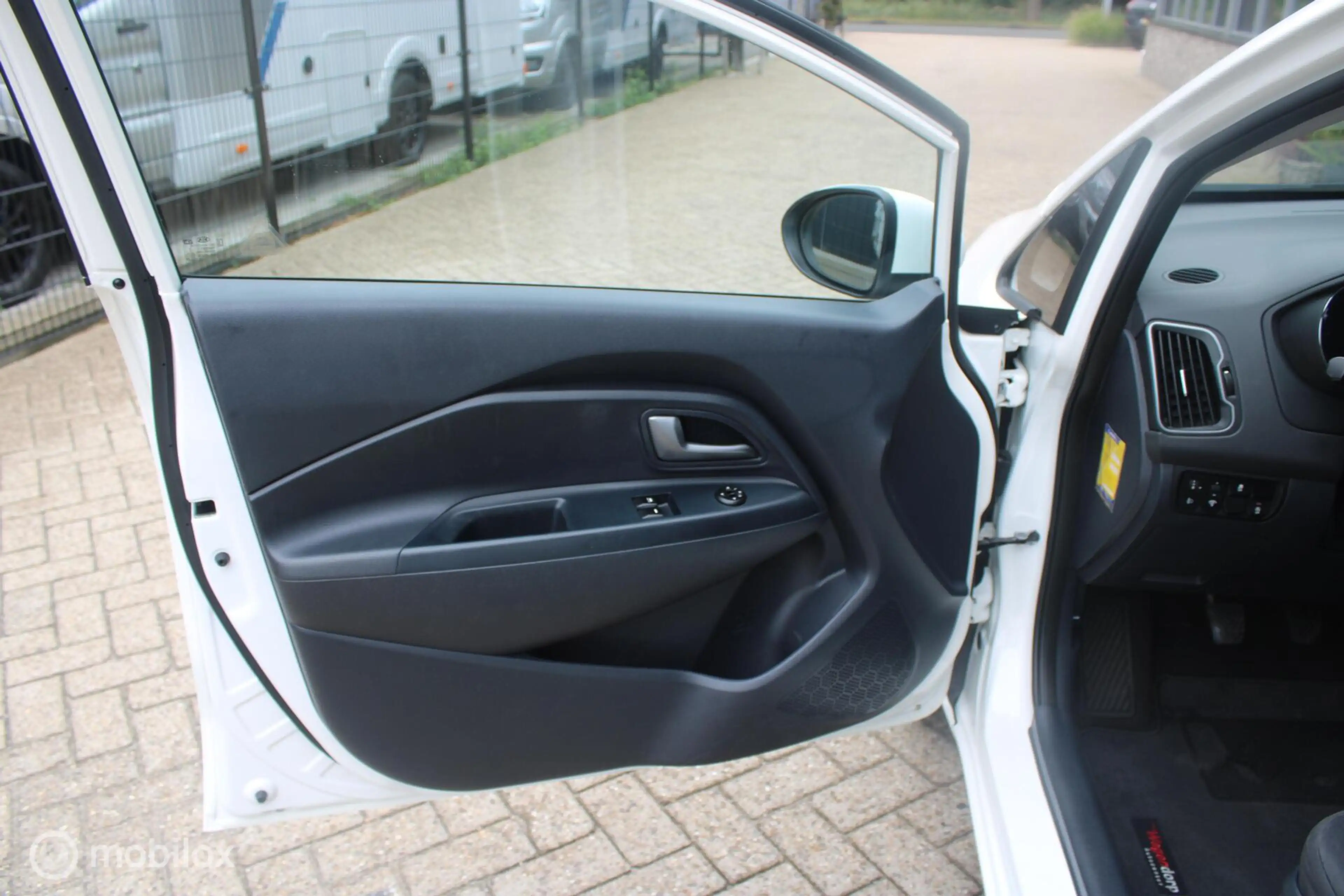 Kia Rio 1.2 CVVT ComfortLine Airco | Cruise | NL Auto Boek — photo 29