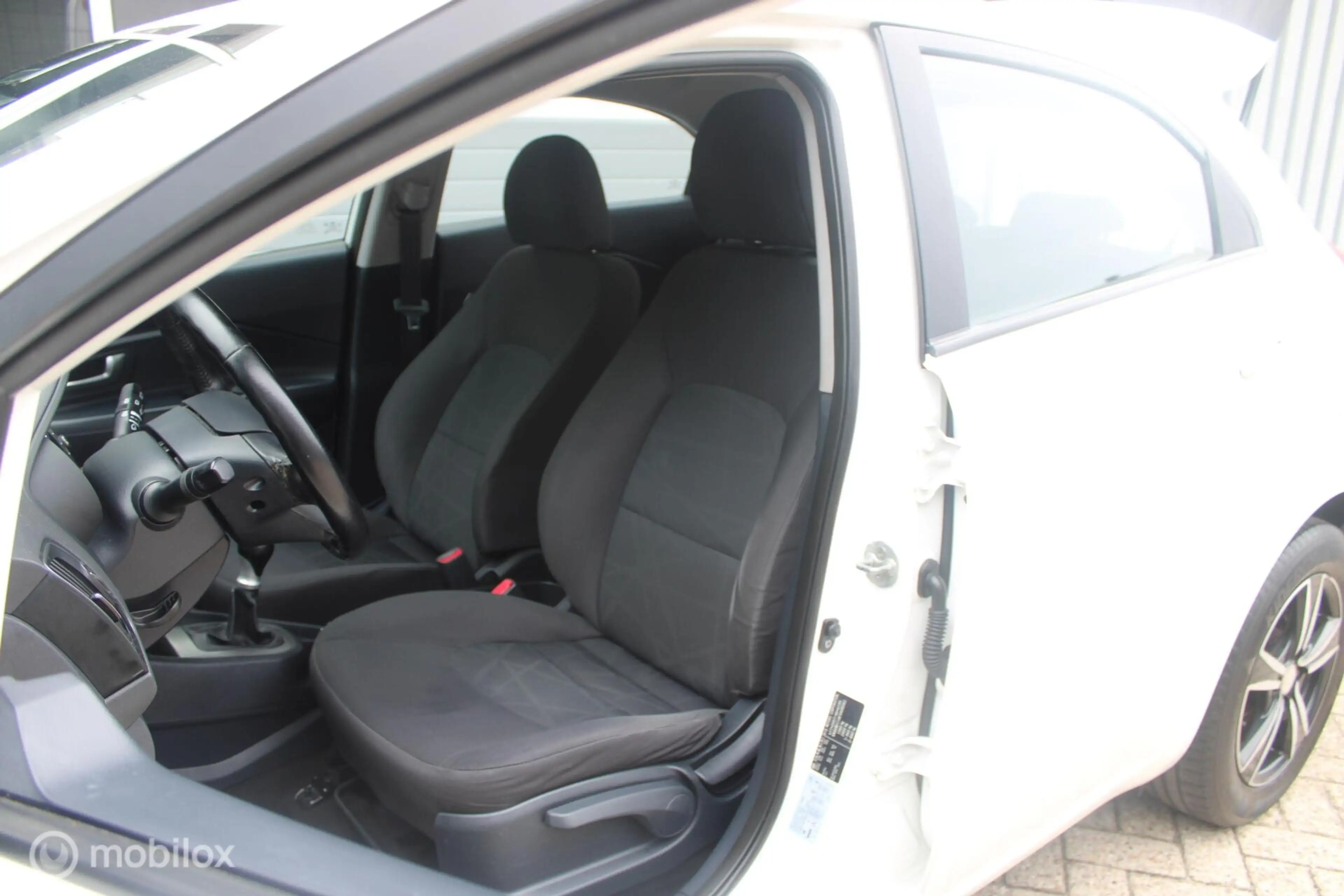 Kia Rio 1.2 CVVT ComfortLine Airco | Cruise | NL Auto Boek — photo 27