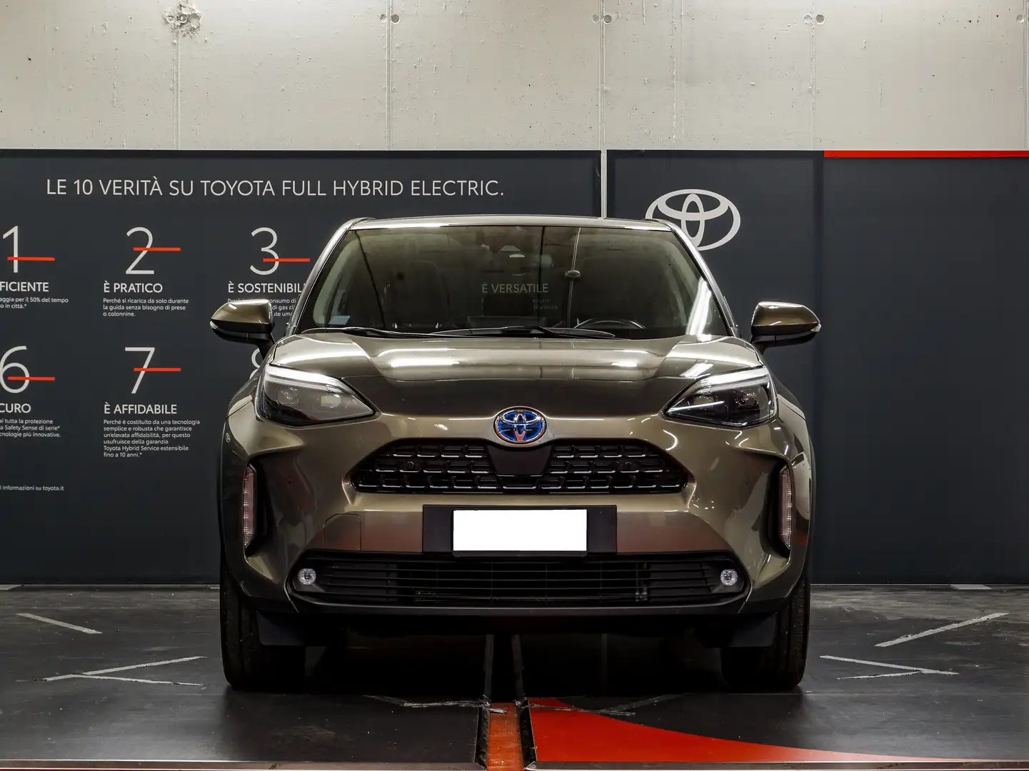 Toyota Yaris Cross 1.5h Lounge awd-i 116cv e-cvt Bronzo - 2