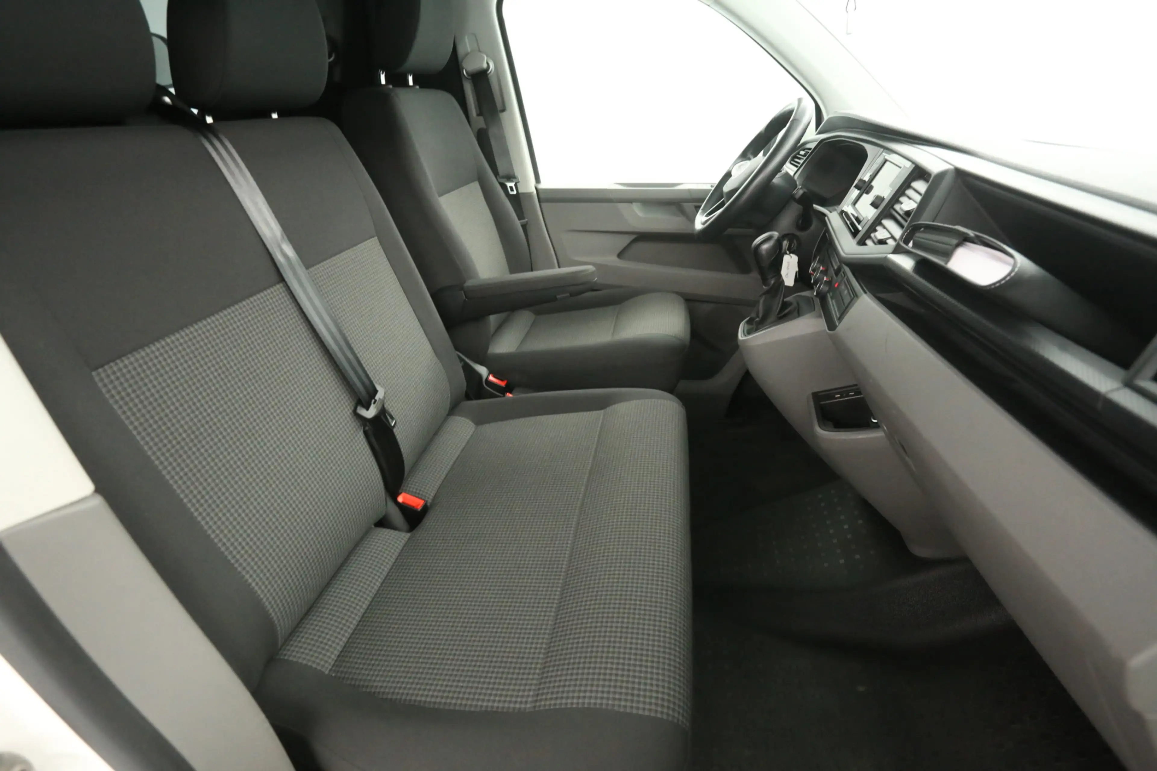 Volkswagen Transporter 2.0 TDI 150PK L1H1 | Automaat | Airco | Cruise | 3 — photo 10