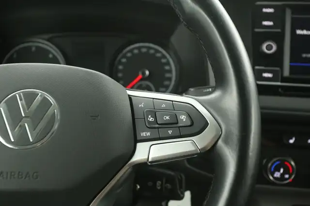 Volkswagen Transporter view 17