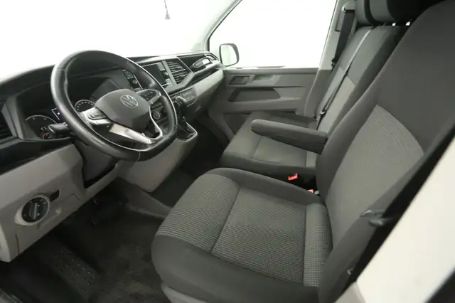 Volkswagen Transporter view 22