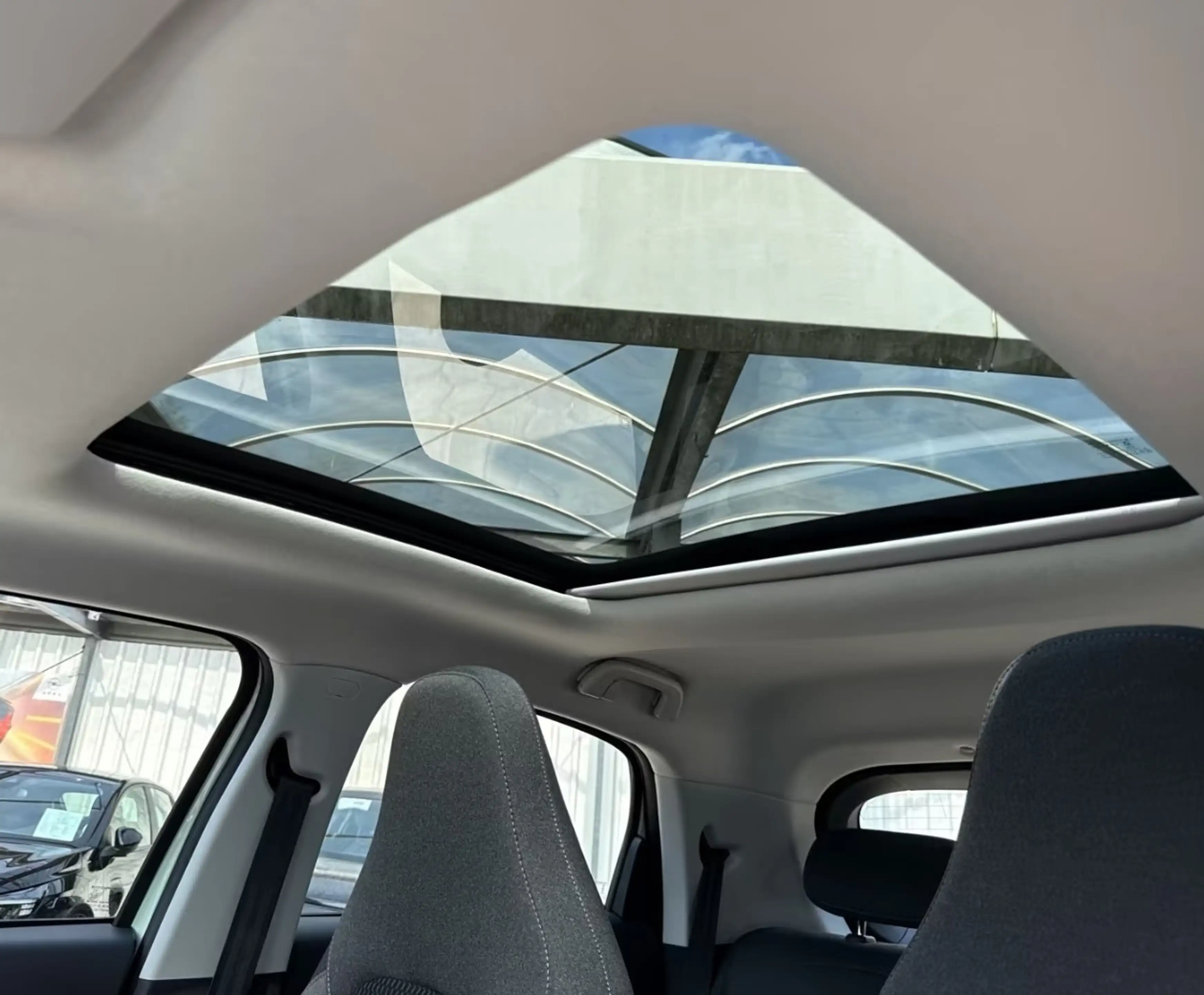 Leapmotor T03 37 70 kW BEV ACC+Navi+Pano+SD+Kam.+KeyLess — photo 13