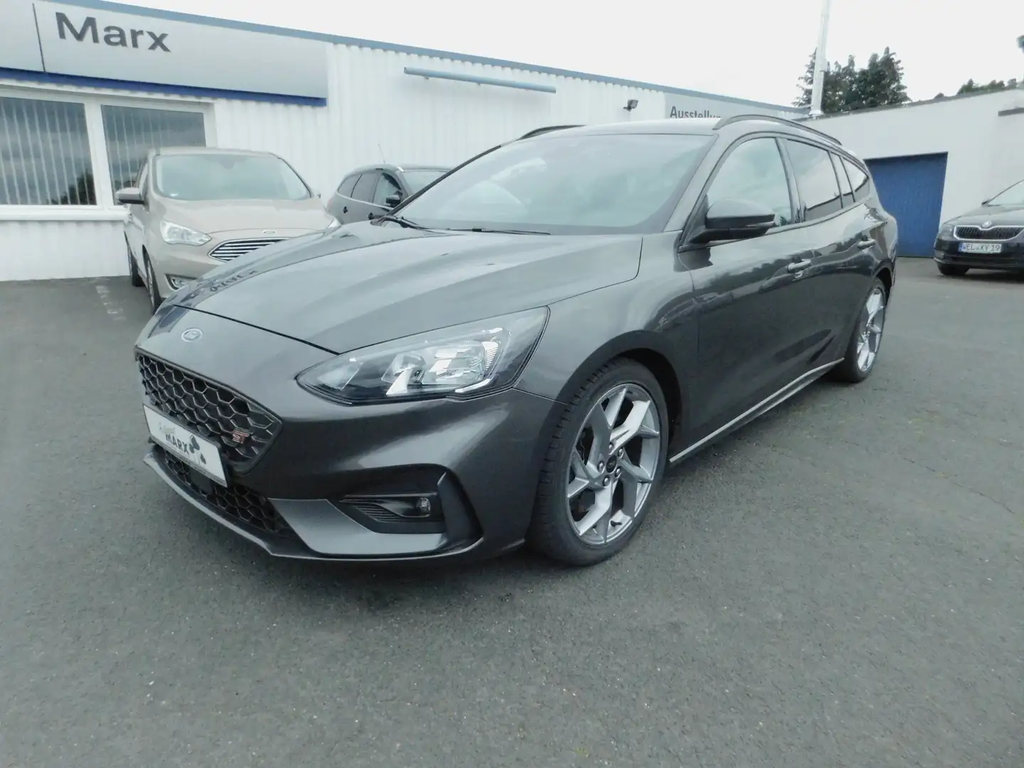 Ford Focus Turnier ST Grau - 1