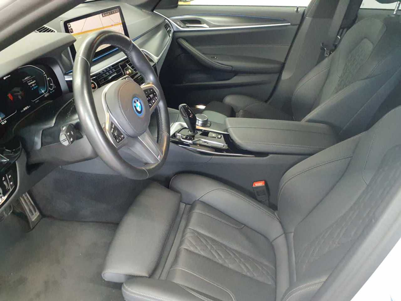 BMW 530 530e Touring Aut. M-SPORT NAVI LED KAM — photo 7