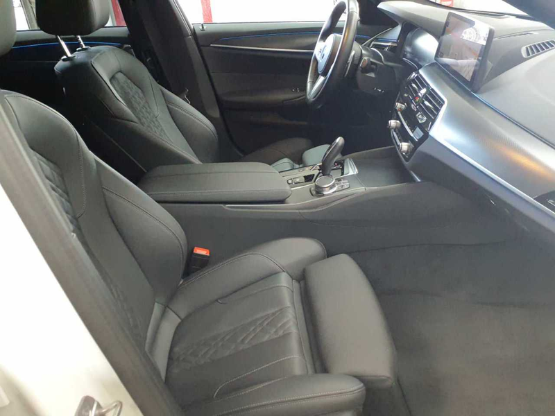 BMW 530 530e Touring Aut. M-SPORT NAVI LED KAM — photo 8