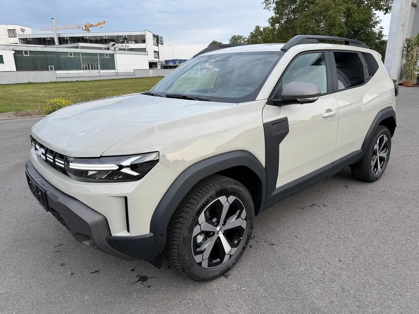 Dacia Duster Extreme Hybrid 150 4x4 Automatik Winter + City Paket Beige - 1