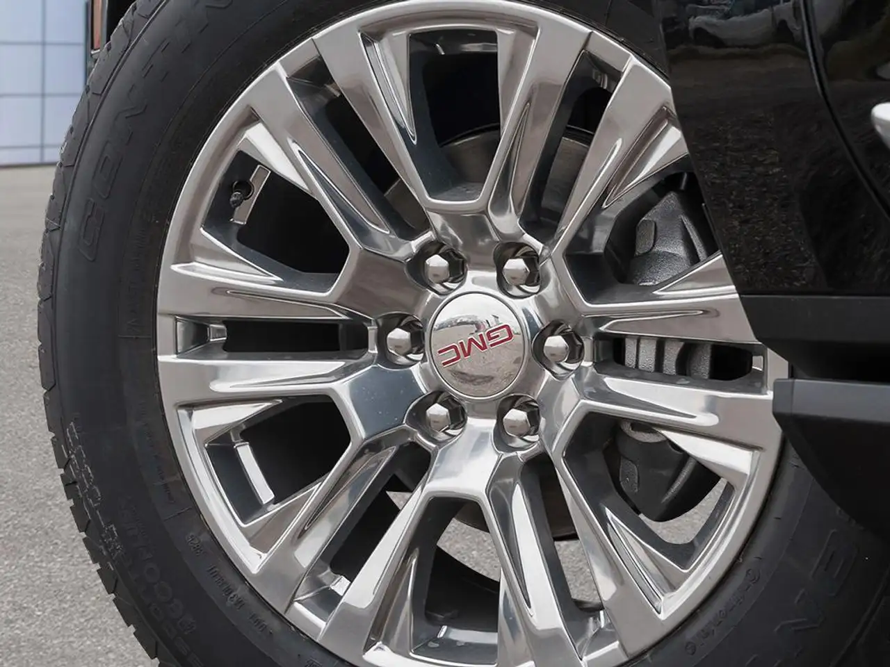 GMC Yukon снимка GMC Yukon