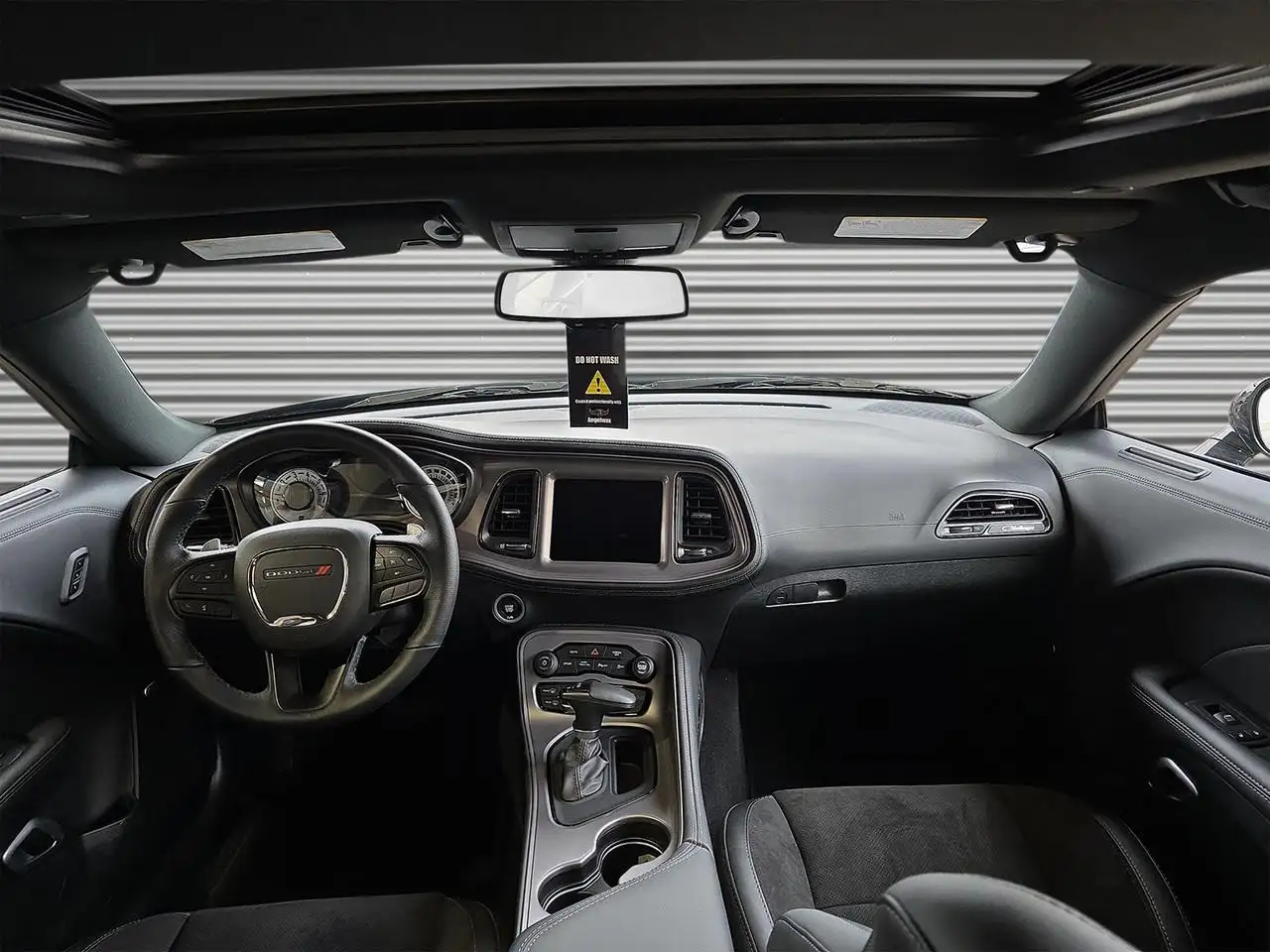 Dodge Challenger 2023 — фото 11