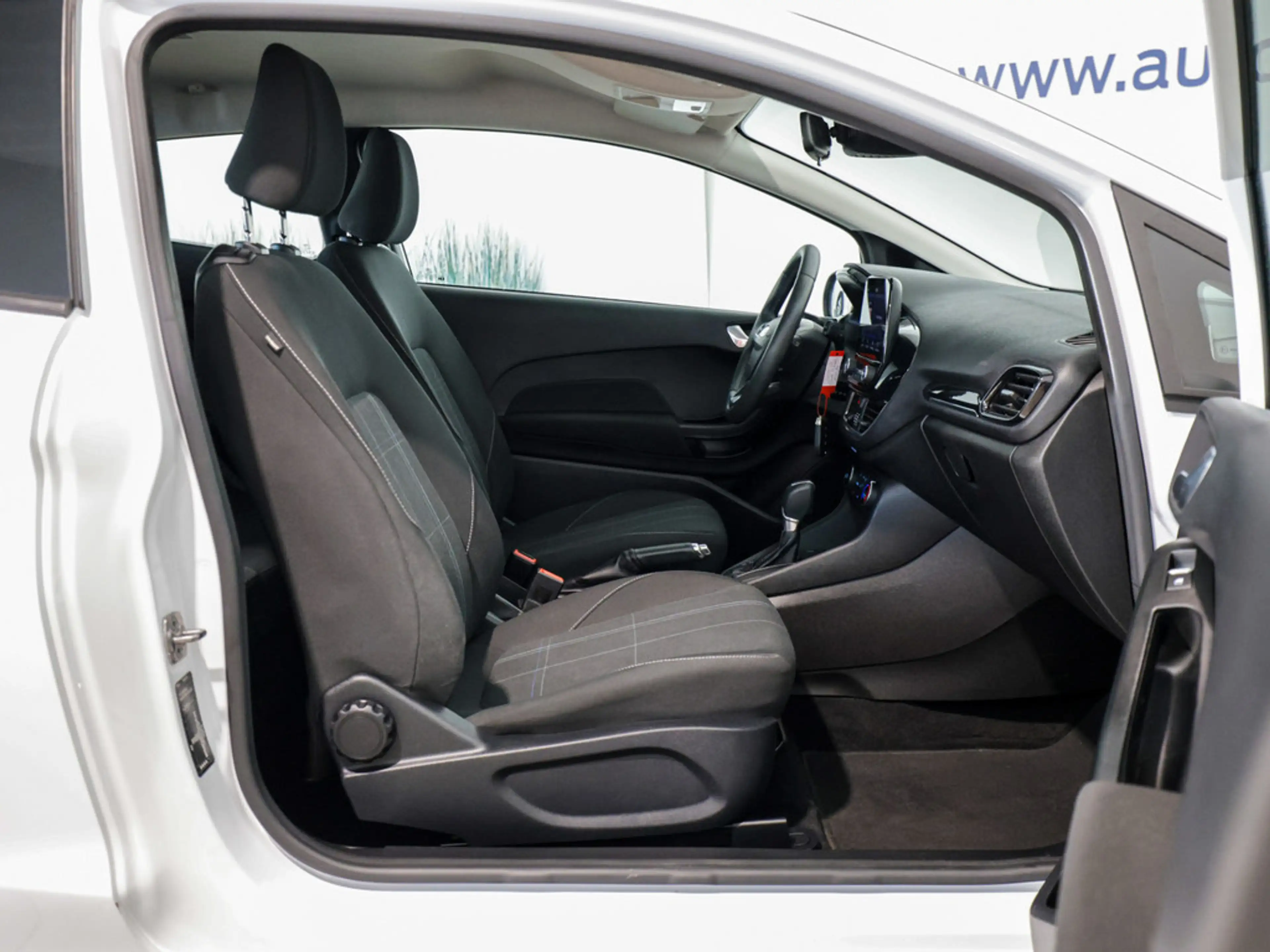 Ford Fiesta Trend 1.0l EcoBoost Automatik — photo 2