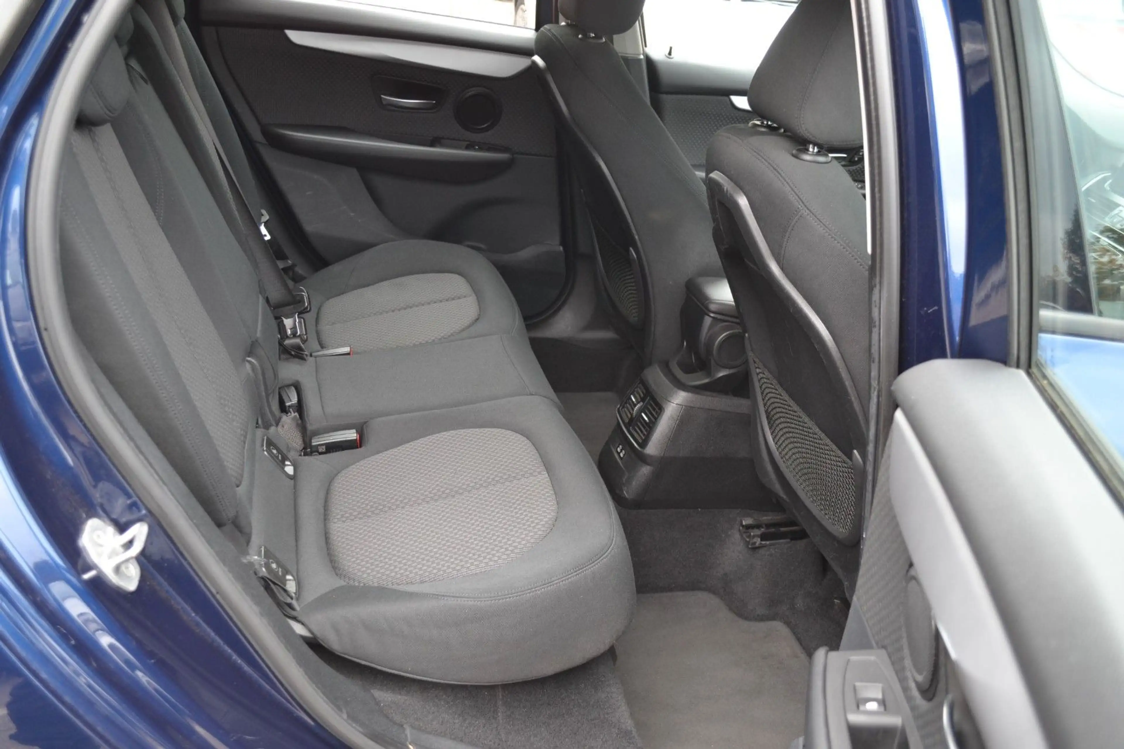 BMW 218 2 Active Tourer 218 d Advantage Euro 6 — photo 14