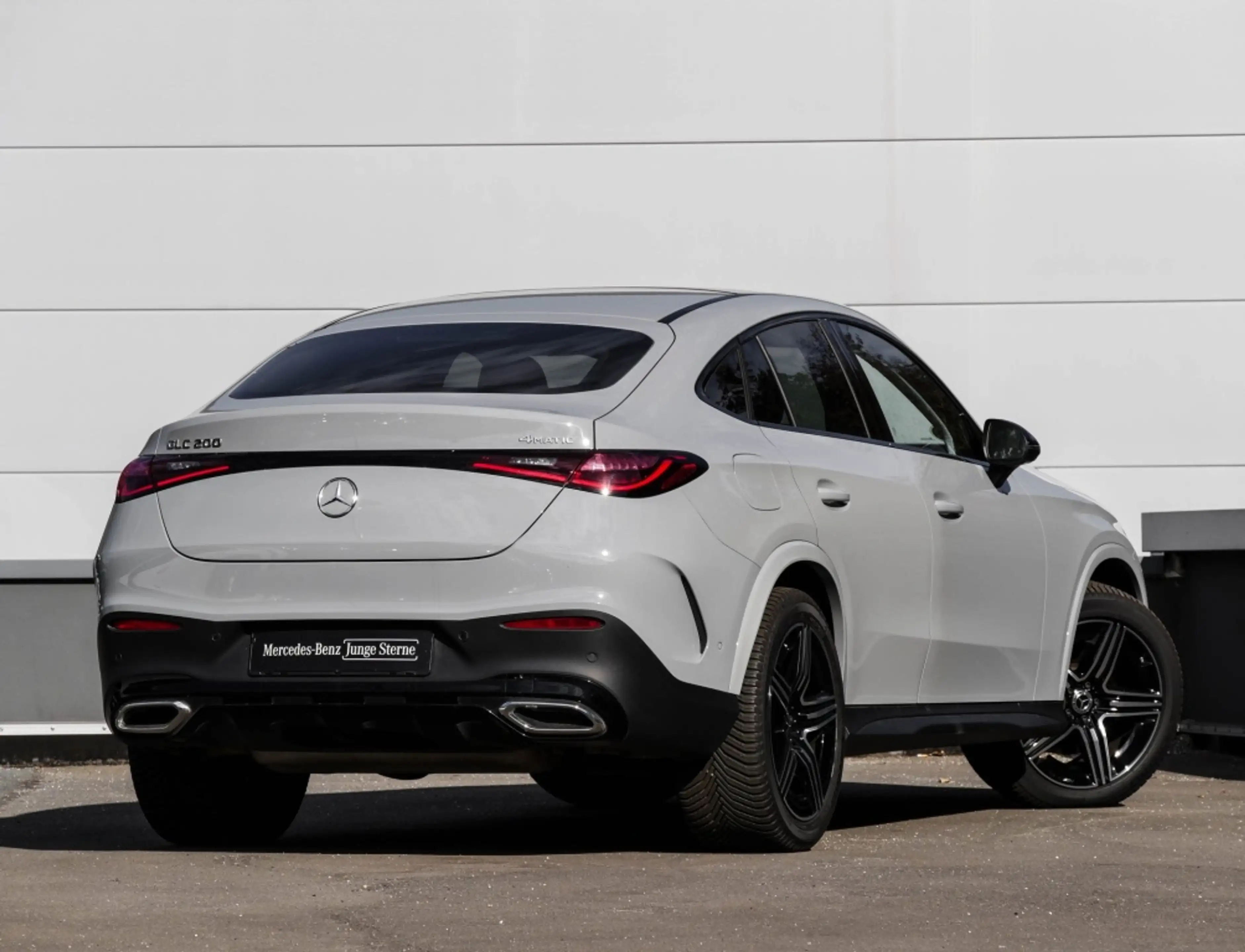 Mercedes-Benz GLC 200 4M Cp AMG-Sport/Pano/AHK/360/Night/Memo — photo 3
