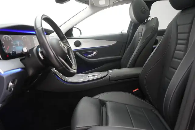 Mercedes-Benz E view 9