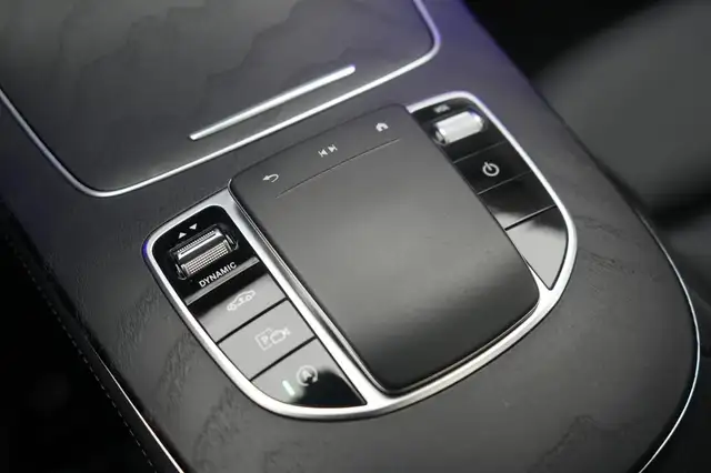 Mercedes-Benz E-Class view 19