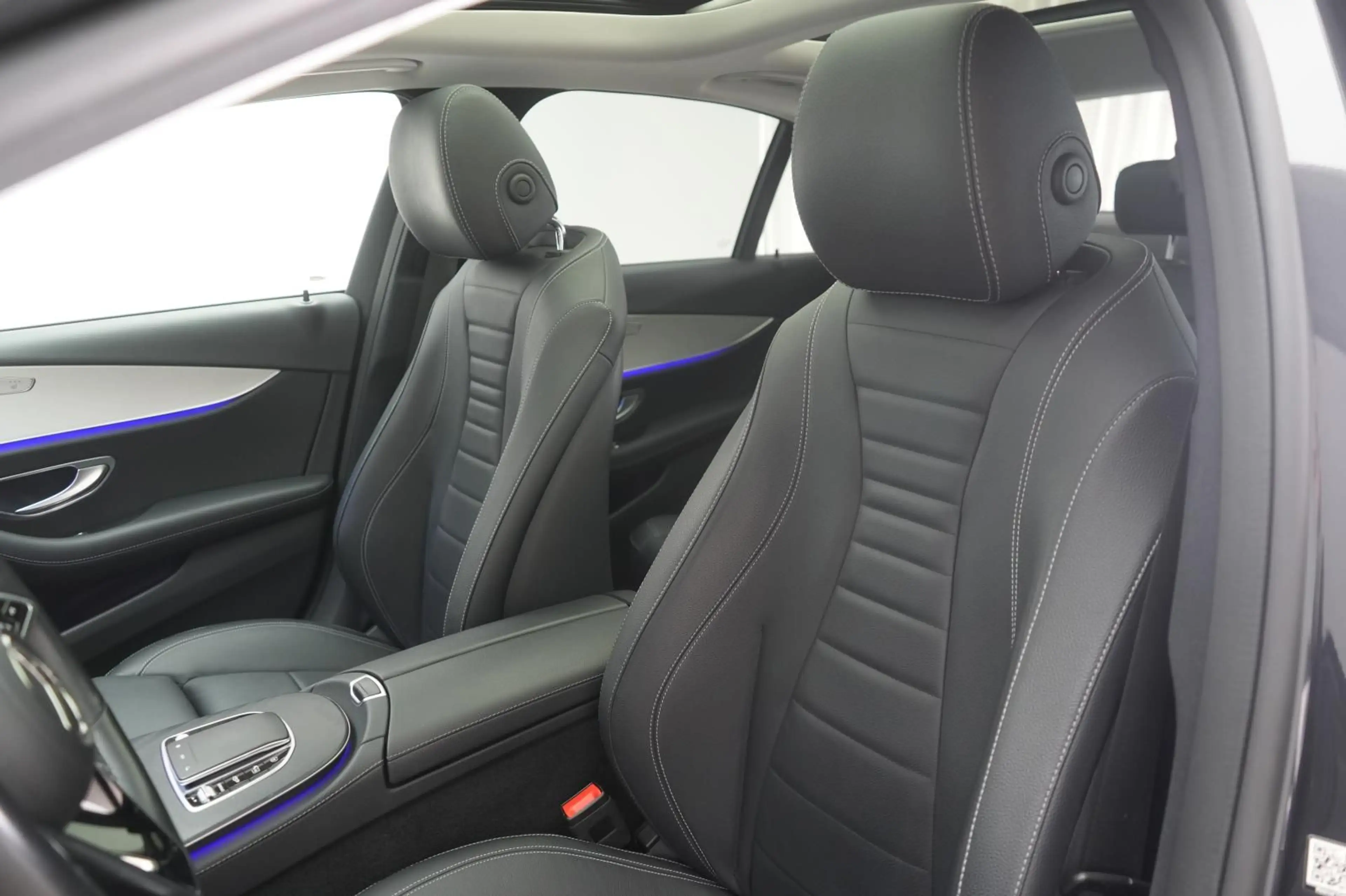 Mercedes-Benz E 400 d 4Matic 9G-Tronic Leder/Distronic/HUD/Pan — photo 10