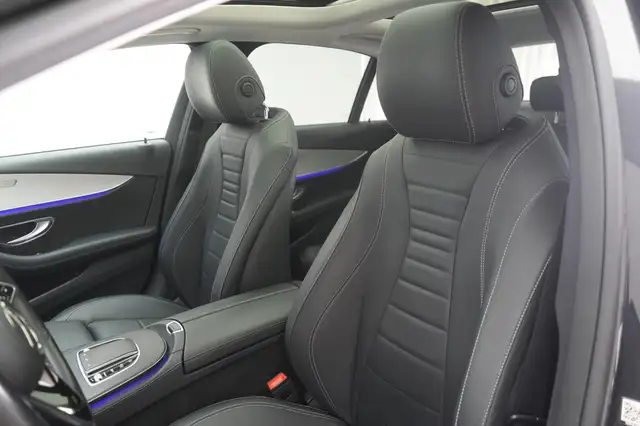 Mercedes-Benz E view 10