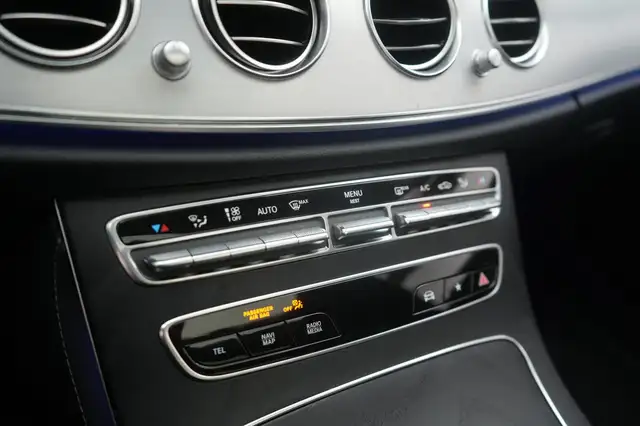 Mercedes-Benz E-Class view 18