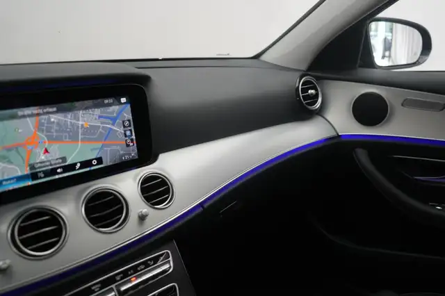 Mercedes-Benz E-Class view 25