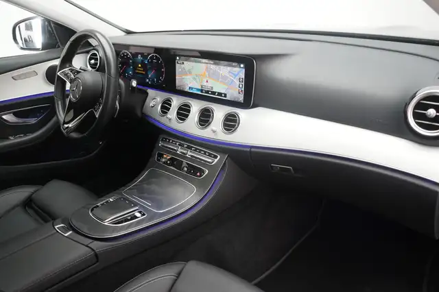 Mercedes-Benz E view 7