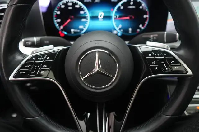 Mercedes-Benz E-Class view 22